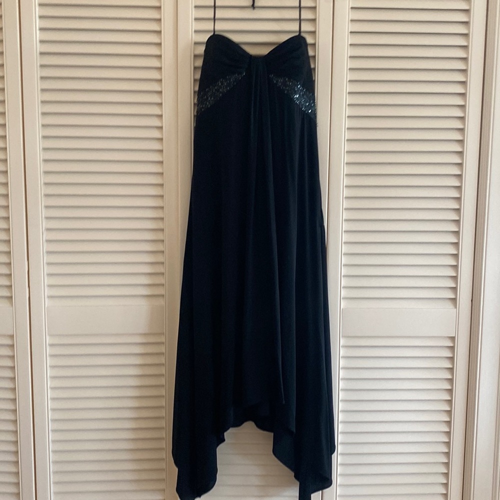 NWOT Laundry by Shelli Segal fancy handkerchief hem dress